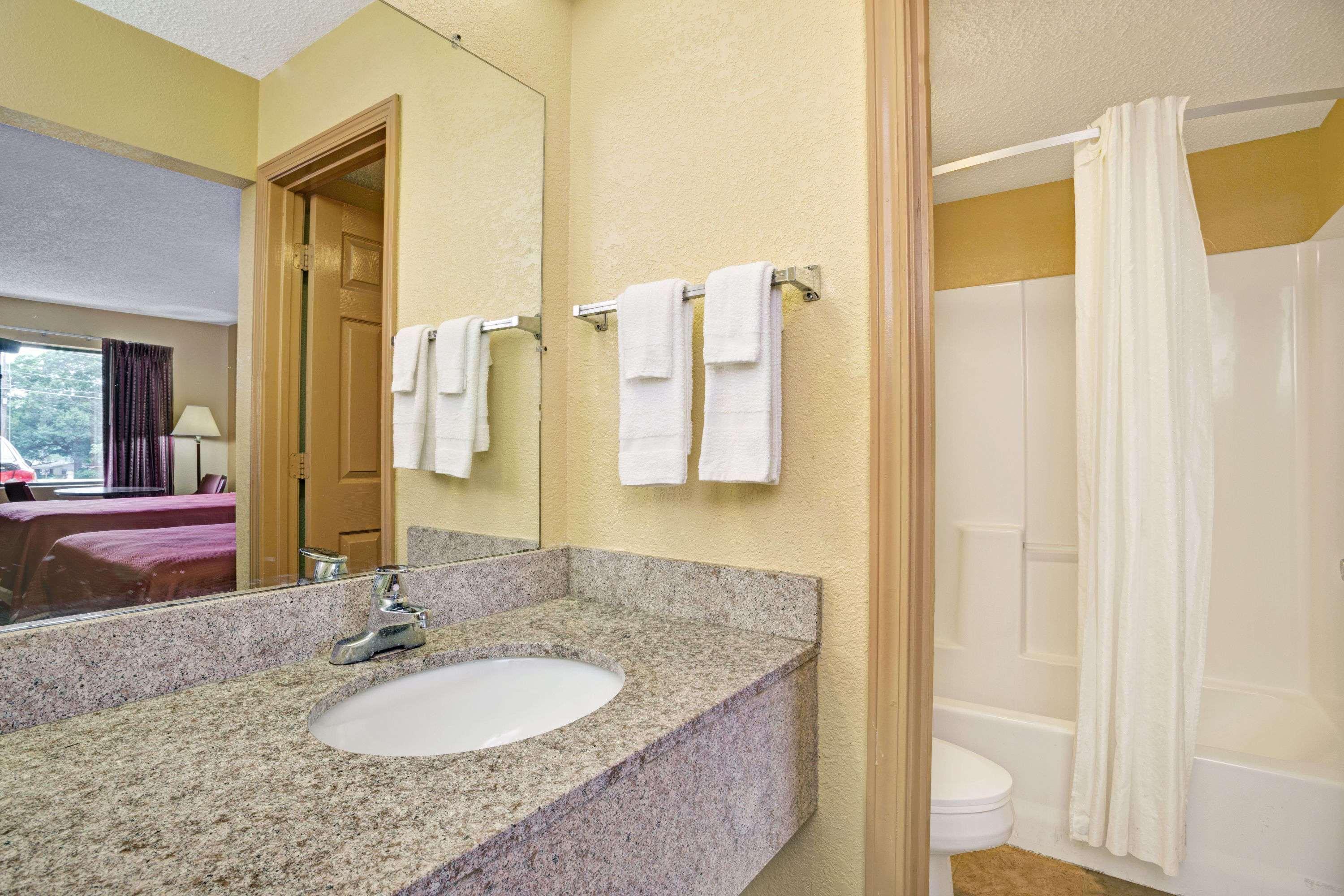 Travelodge By Wyndham Forest Park Atlanta South Esterno foto